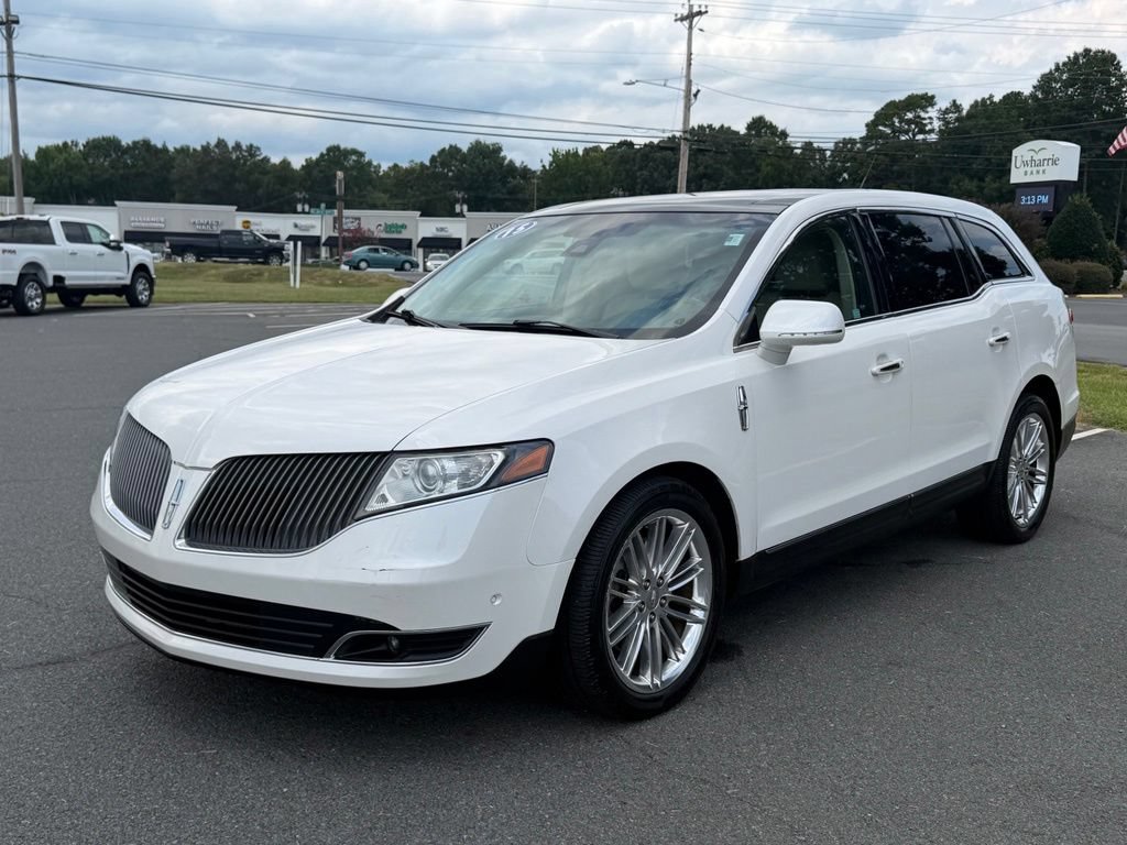 Used 2015 Lincoln MKT AWD w/ Equipment Group 201A image 9