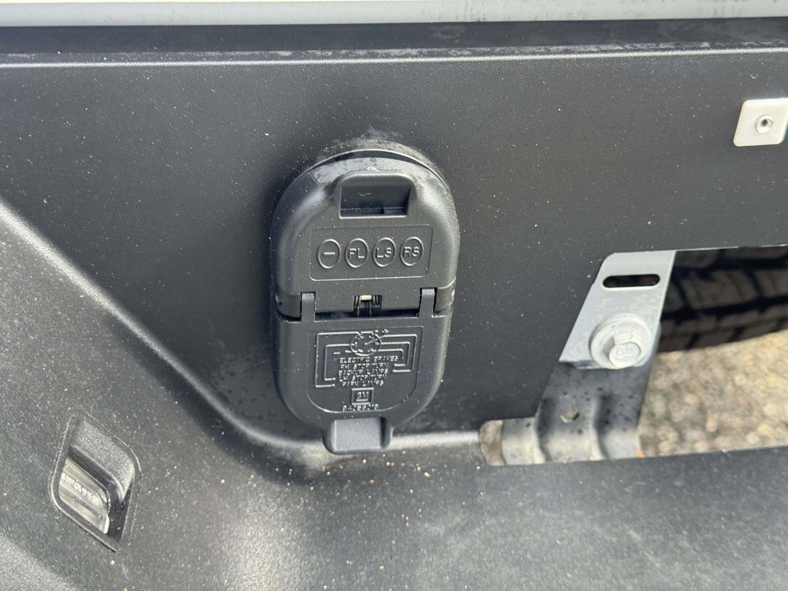 Used 2025 Chevrolet Silverado 1500 W/T image 11