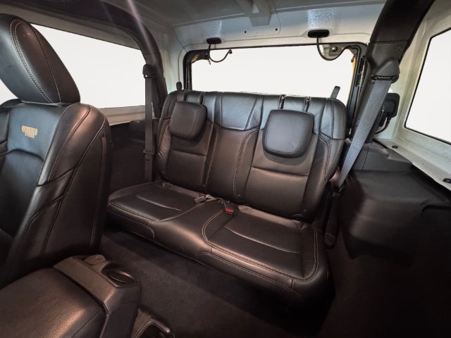 Used 2025 Jeep Wrangler Sport AWD/4WD image 24