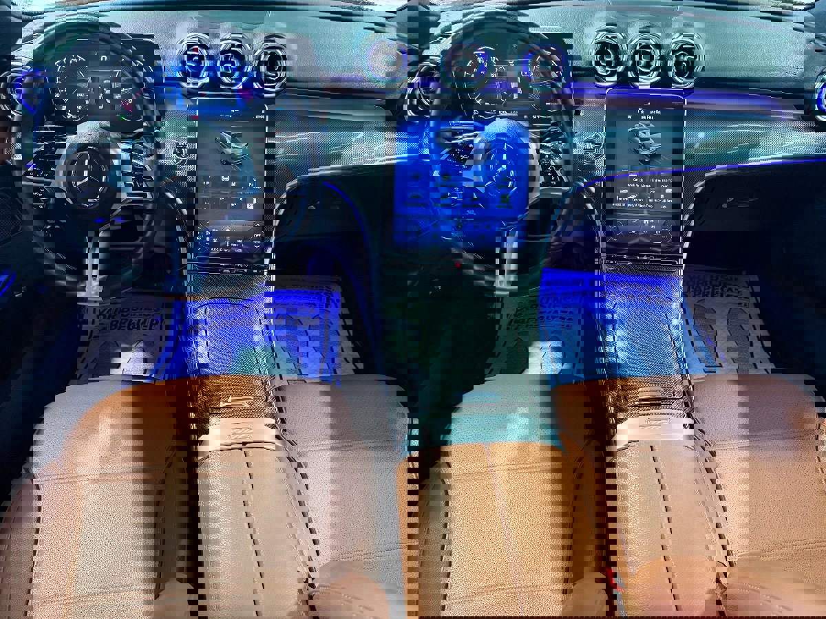 Used 2023 Mercedes-Benz C 300 4MATIC Sedan w/ Exclusive Trim Package image 41