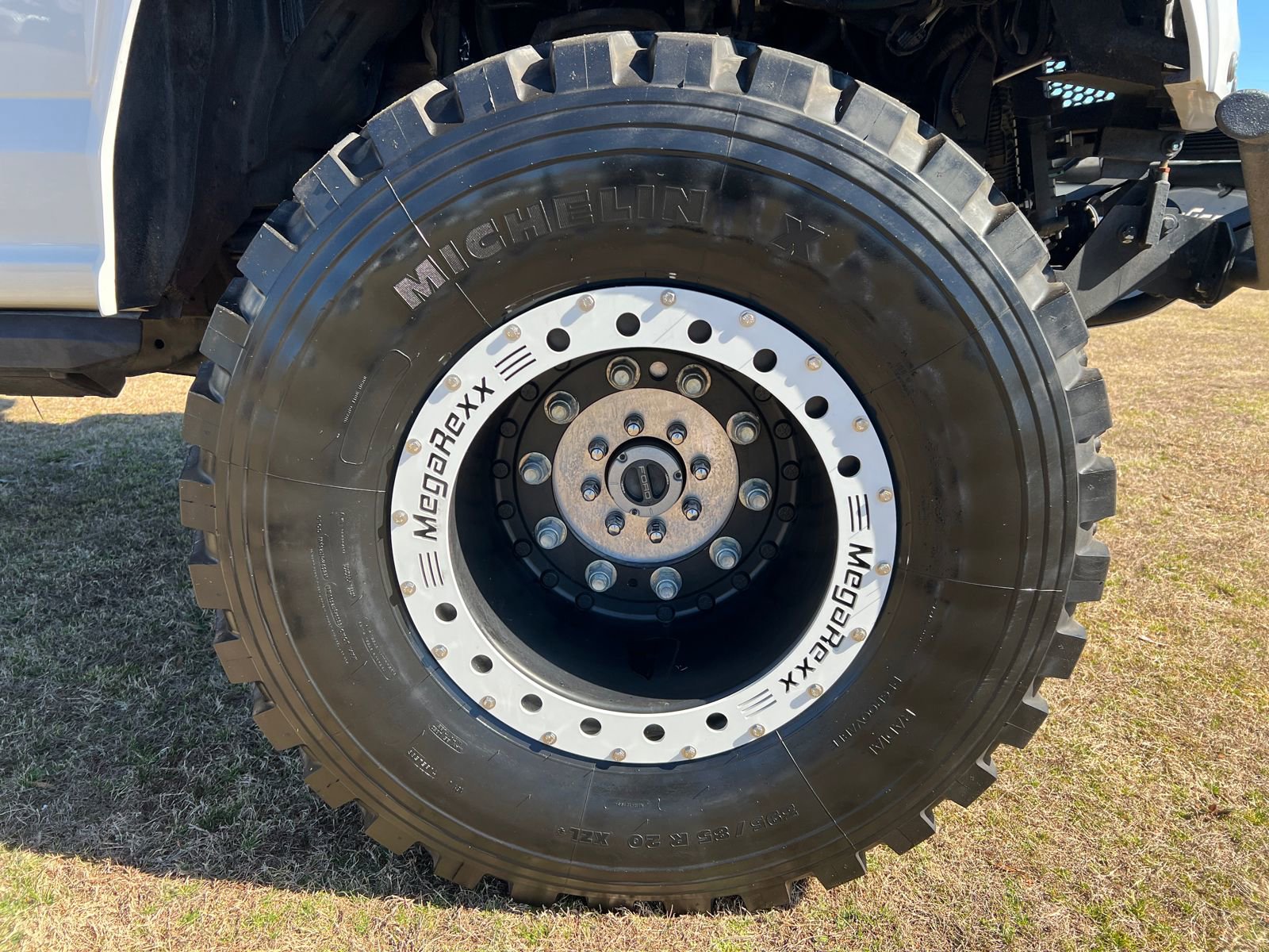 Used 2019 Ford F350 Lariat w/ Lariat Ultimate Package image 16