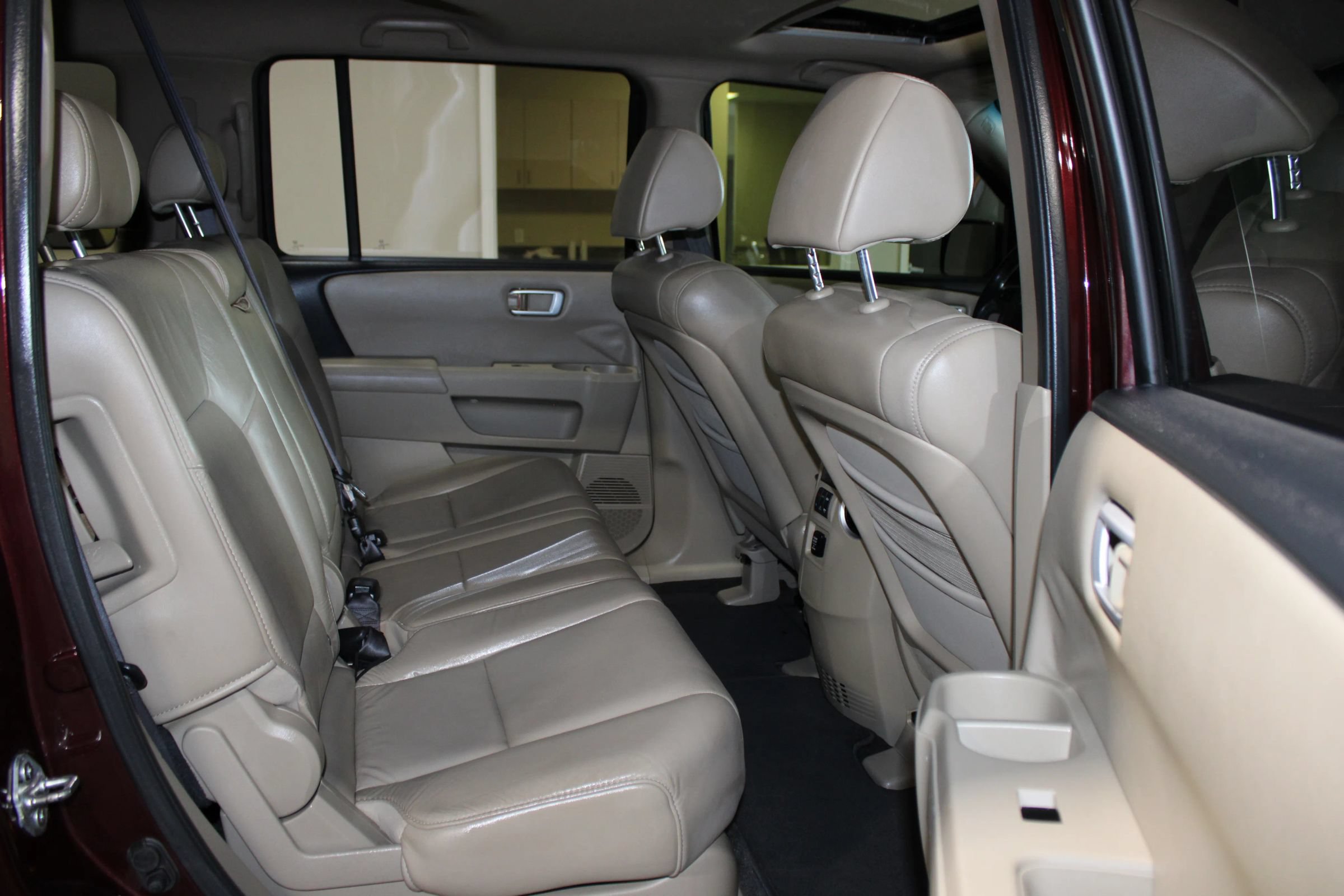 Used 2011 Honda Pilot EX-L image 32