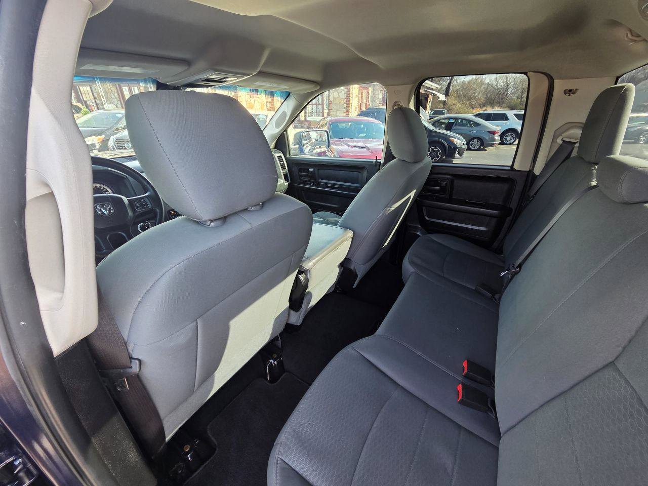 Used 2015 RAM 1500 Express image 14