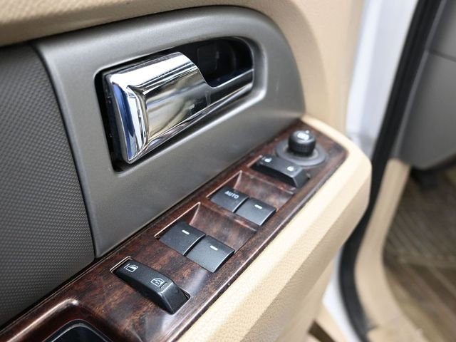 Used 2012 Ford Expedition XLT AWD/4WD image 17