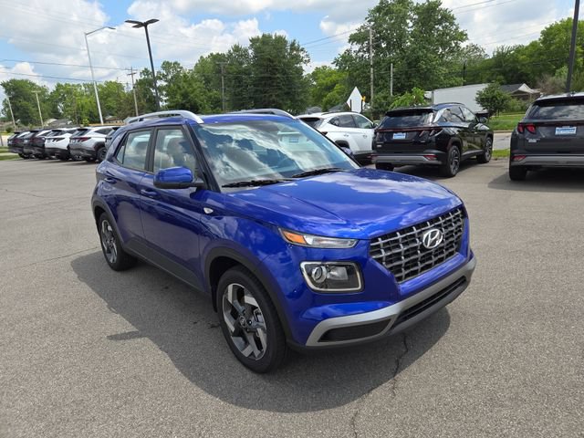 New 2026 Hyundai Venue SEL FWD image 4