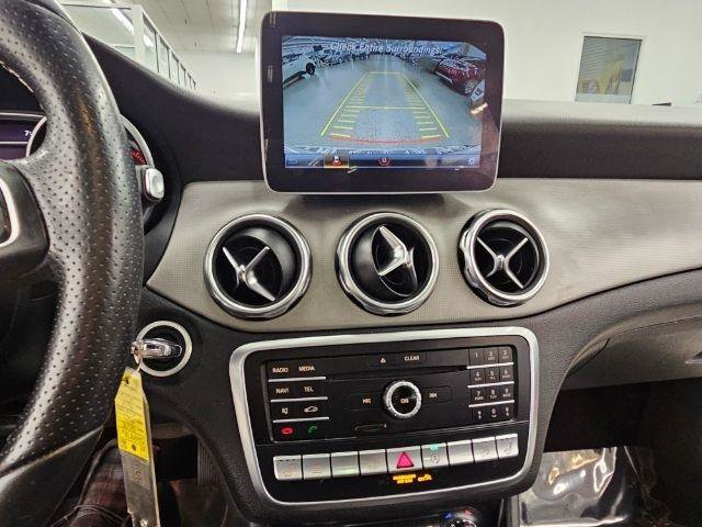 Used 2018 Mercedes-Benz GLA 250 4MATIC w/ Premium Package image 16