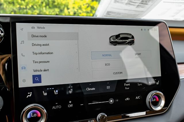 Used 2025 Lexus RX 350 Premium Plus FWD image 38