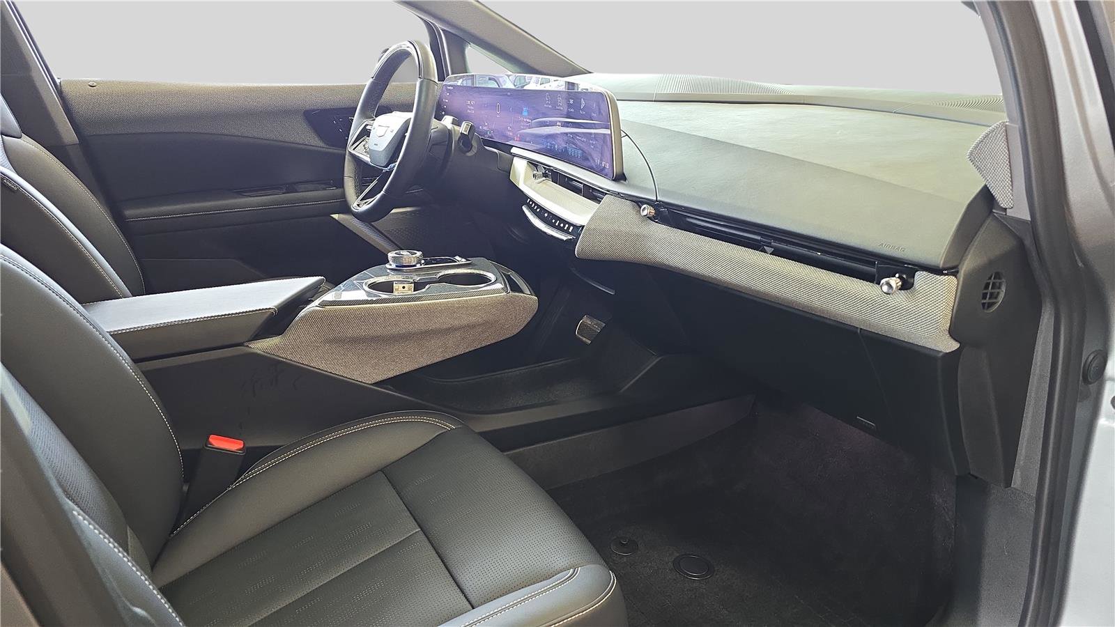 Used 2025 Cadillac Optiq Sport 2 w/ LPO, Floor Liner Package image 16