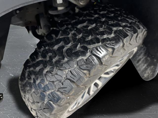 Used 2023 GMC Sierra 1500 AT4 w/ Technology Package image 41