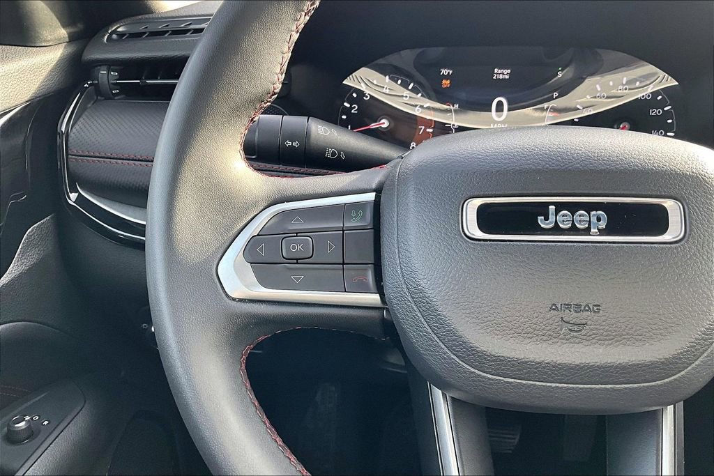 Used 2024 Jeep Compass Trailhawk AWD/4WD image 19