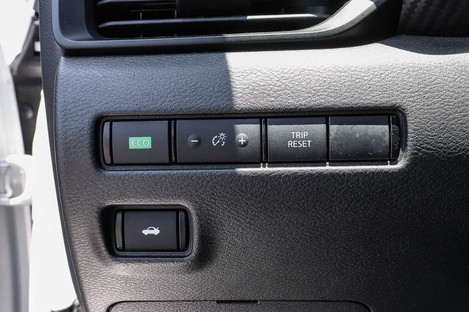 Used 2024 Nissan Sentra S FWD image 31