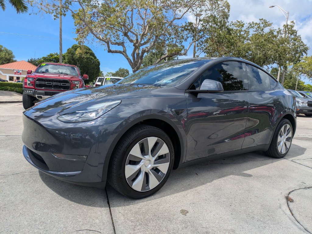Used 2023 Tesla Model Y Long Range AWD/4WD image 7