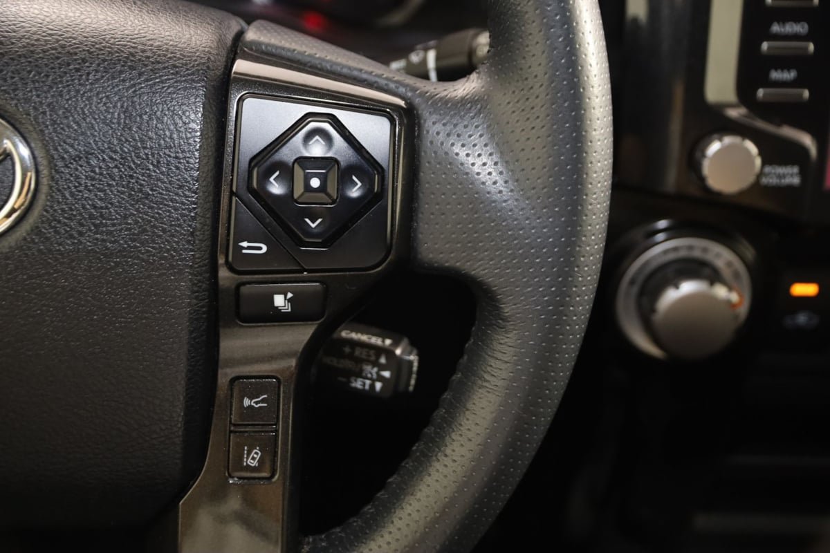 Used 2021 Toyota 4Runner TRD Off-Road Premium AWD/4WD image 33