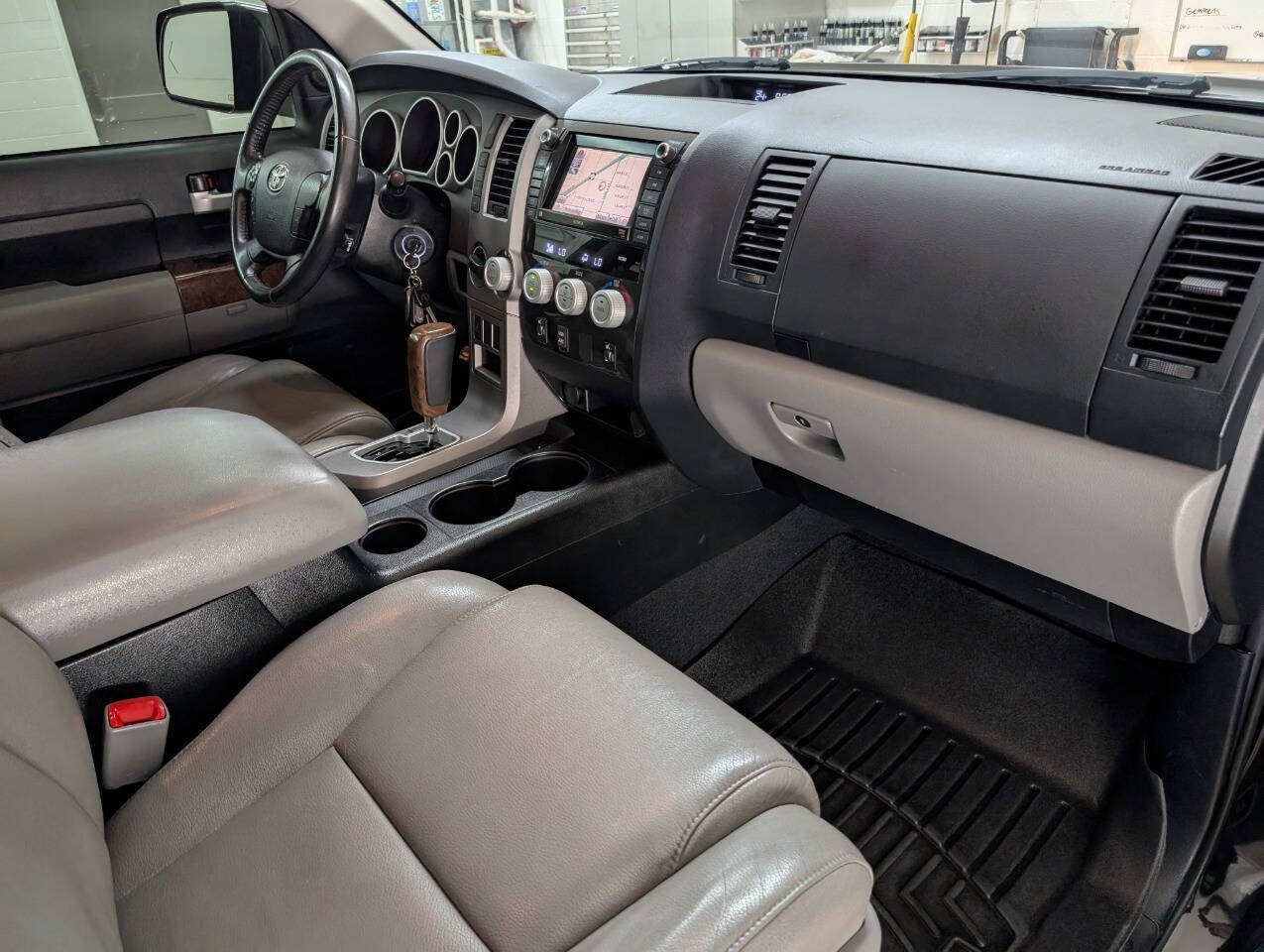 Used 2012 Toyota Tundra Limited AWD/4WD image 20