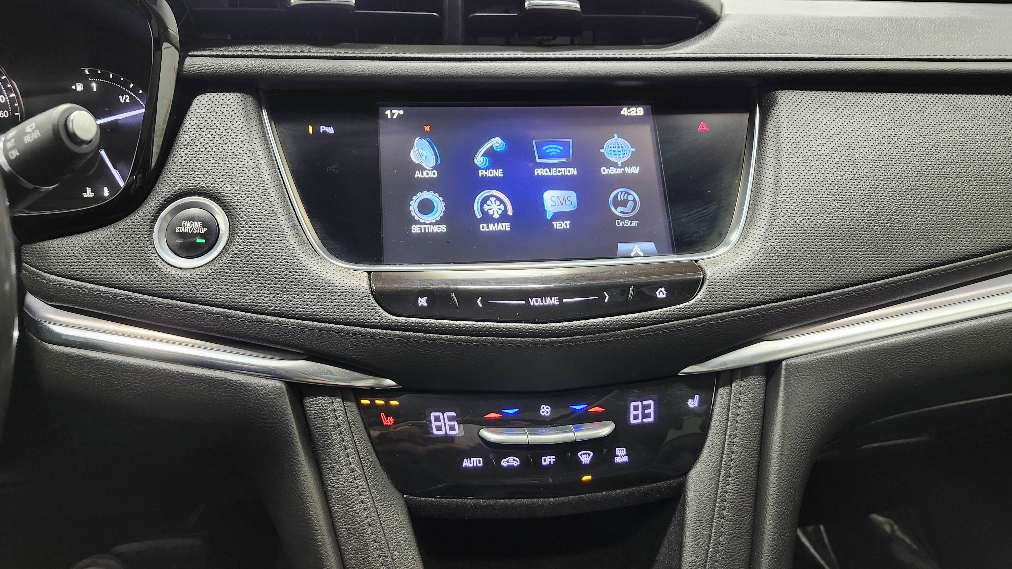 Used 2017 Cadillac XT5 Luxury image 33