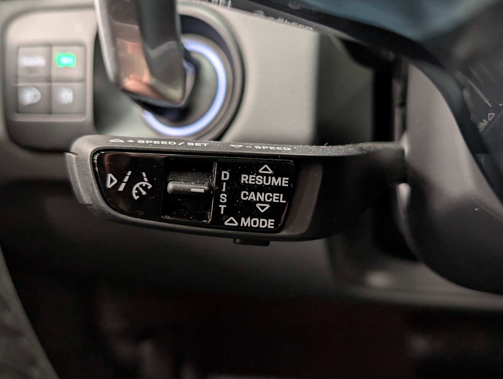 Used 2023 Porsche Cayenne Coupe image 37