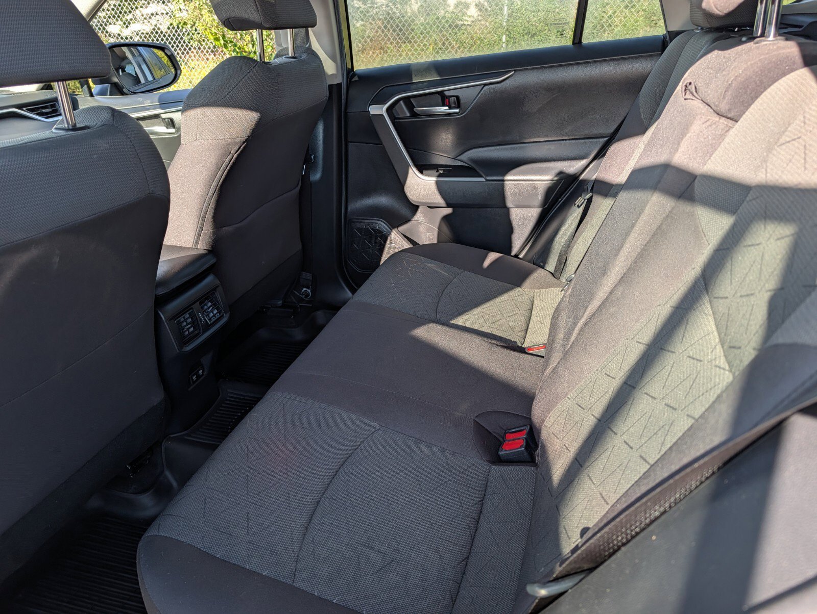 Used 2021 Toyota RAV4 XLE w/ Convenience Package AWD/4WD image 20