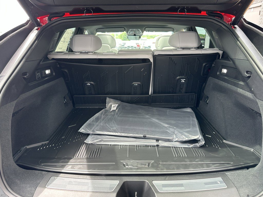 New 2025 Cadillac Lyriq Sport w/ LPO, Floor Liner Package AWD/4WD image 3