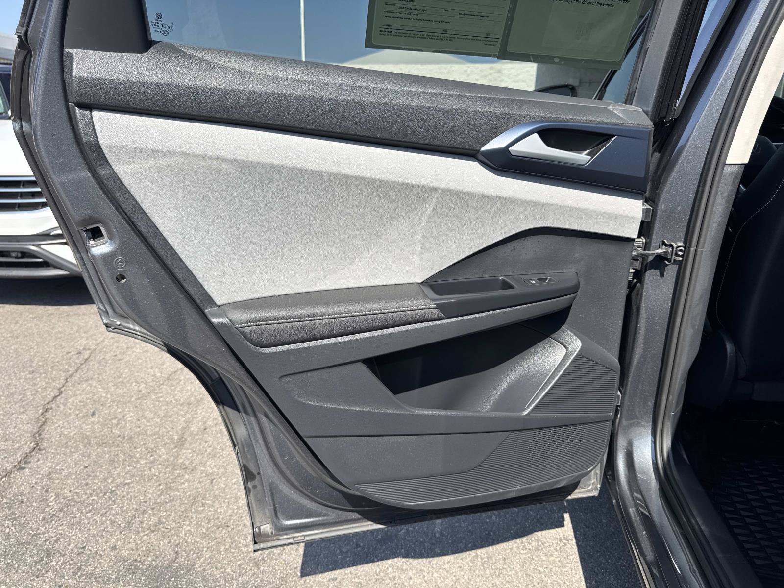 Certified 2024 Volkswagen Taos SE FWD image 26