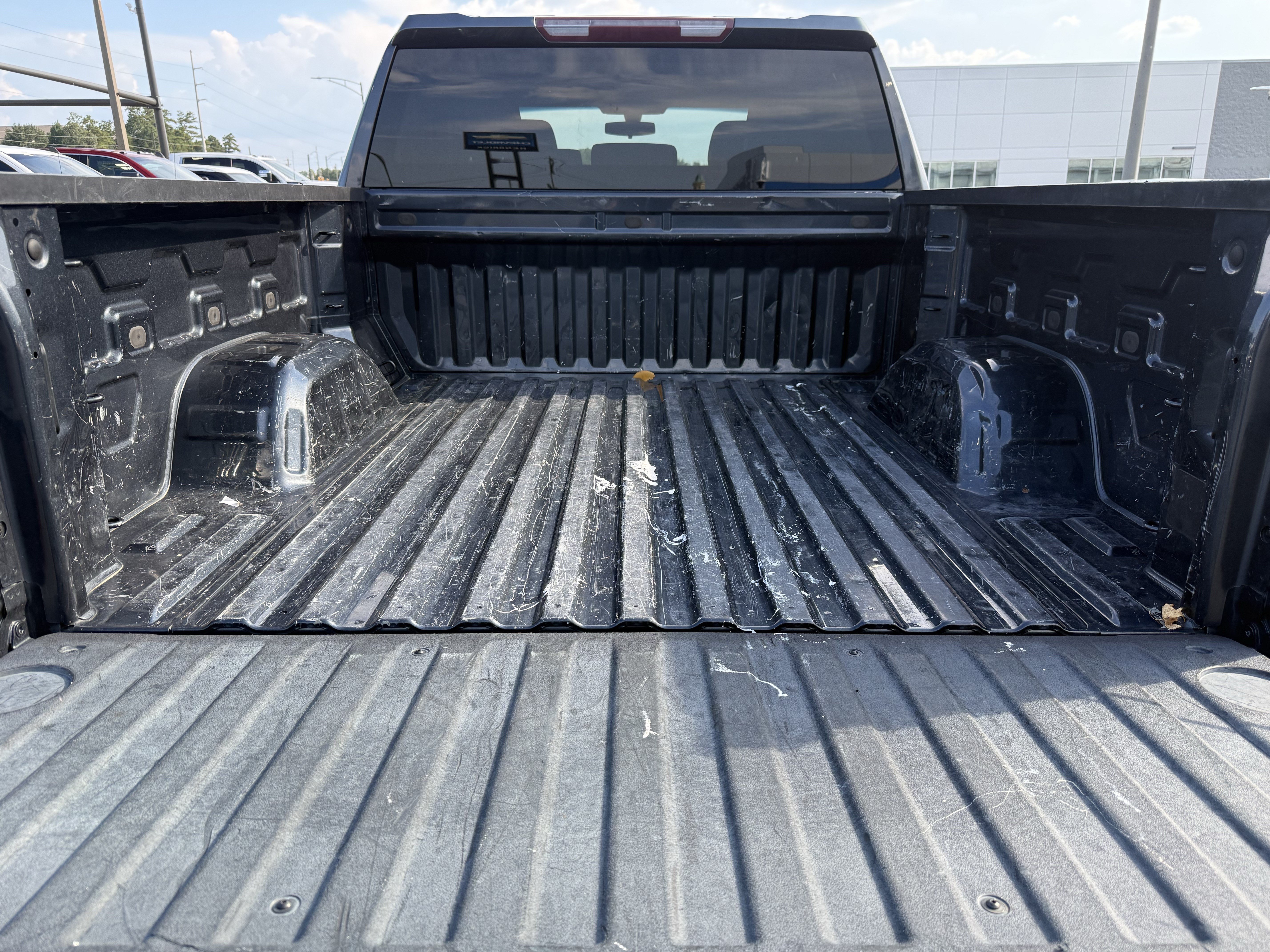 Used 2022 Chevrolet Silverado 1500 LT AWD/4WD image 33