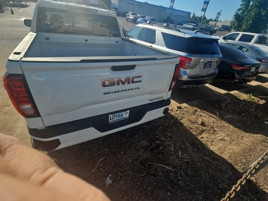 Used 2023 GMC Sierra 1500 Elevation w/ Preferred Package RWD image 7