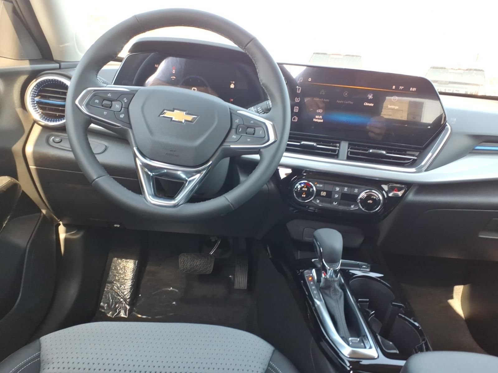 New 2026 Chevrolet Trax LT w/ Driver Confidence Package image 13