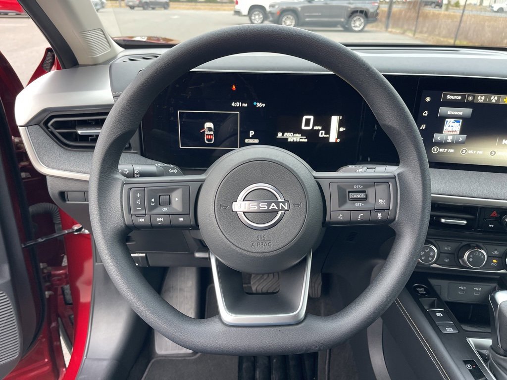 Used 2025 Nissan Kicks SV image 14