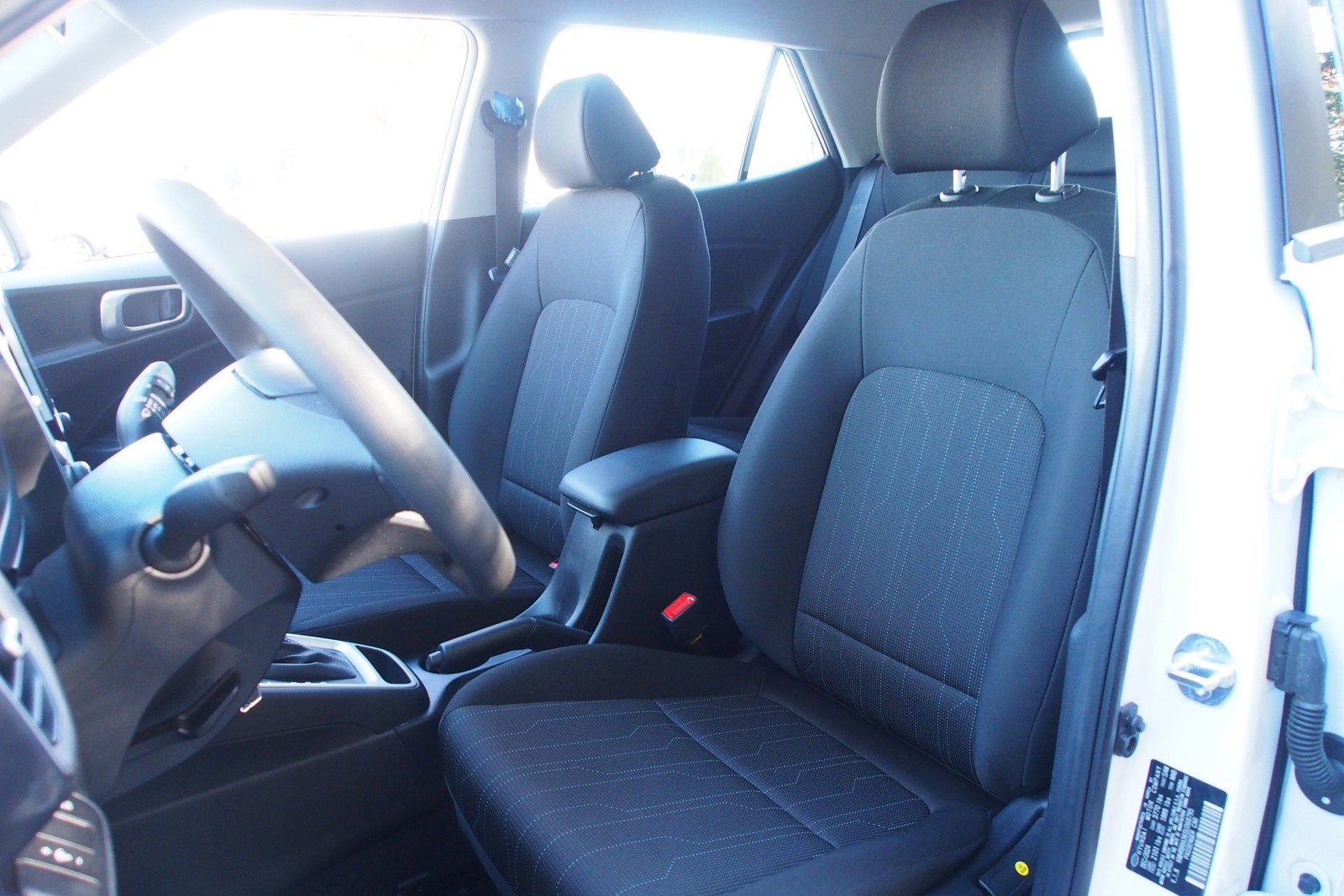 Used 2025 Hyundai Venue SE image 16