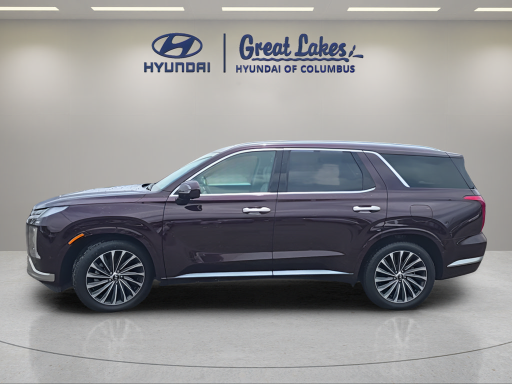 Used 2023 Hyundai Palisade Calligraphy FWD image 2