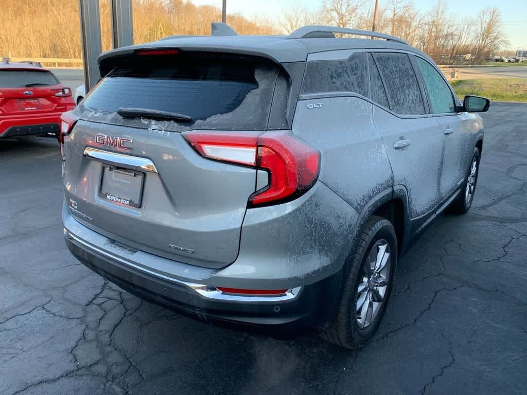Used 2024 GMC Terrain SLT w/ Infotainment Package II image 6