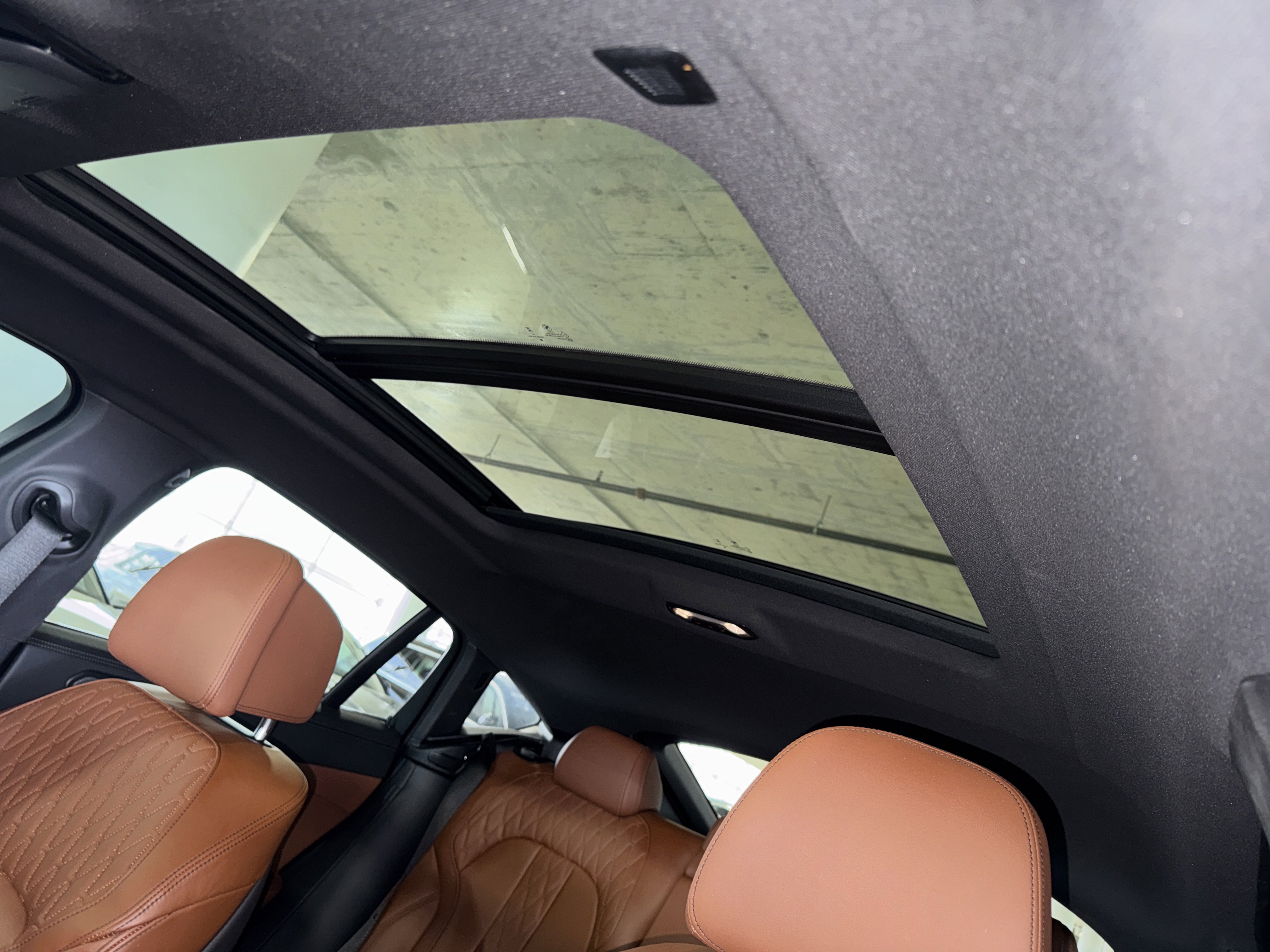 Used 2025 BMW X6 xDrive40i w/ Climate Comfort Package image 32