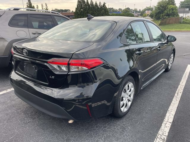 Used 2025 Toyota Corolla LE FWD image 12