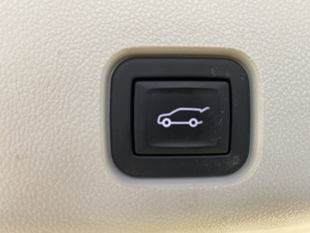 Certified 2024 GMC Acadia Denali w/ Super Cruise Package image 17