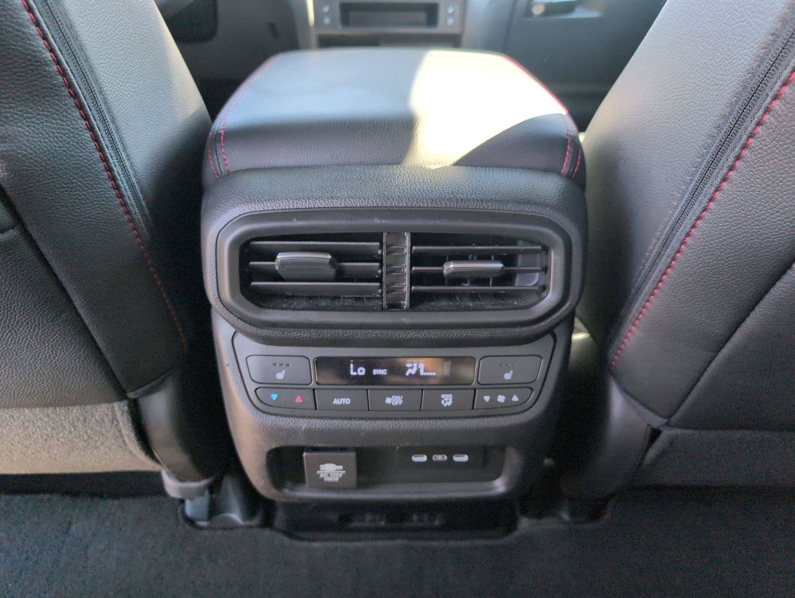 Used 2025 Honda Passport Black Edition image 10
