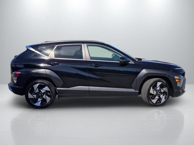 Used 2024 Hyundai Kona Limited FWD image 3