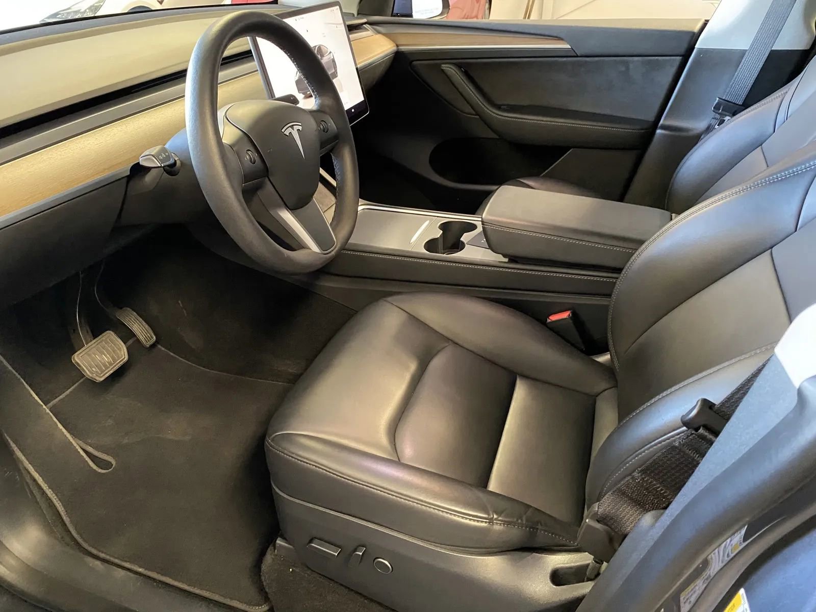 Used 2023 Tesla Model Y Long Range image 10