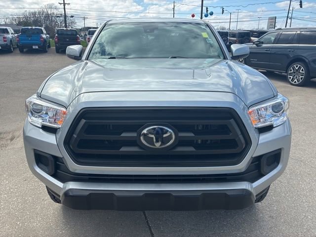 Used 2022 Toyota Tacoma SR image 2