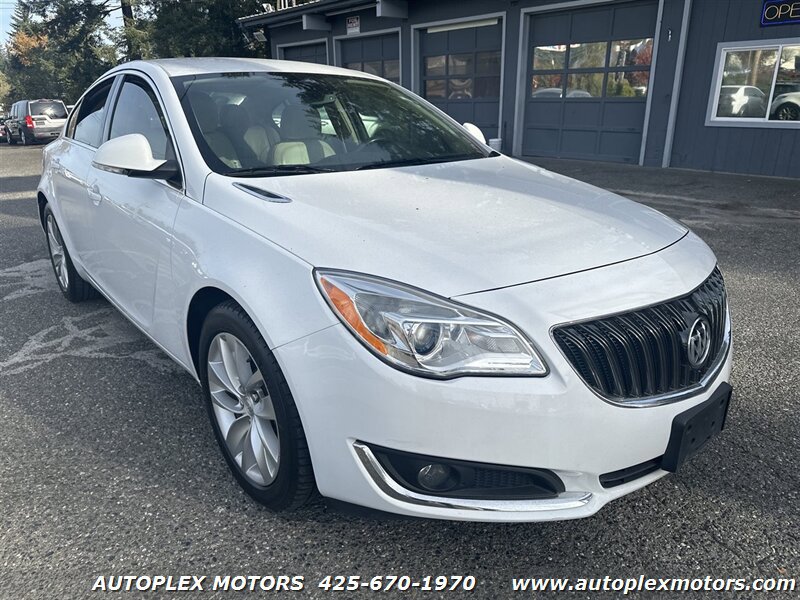 Used 2016 Buick Regal FWD image 1