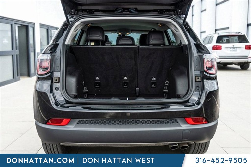 Used 2022 Jeep Compass Limited image 34