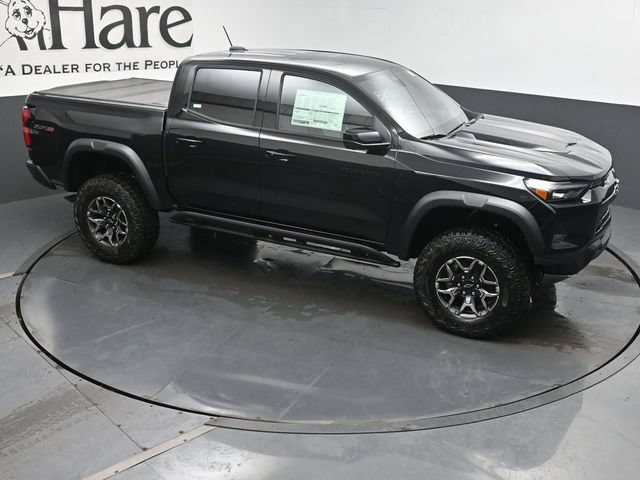 New 2026 Chevrolet Colorado ZR2 w/ Technology Package AWD/4WD image 16