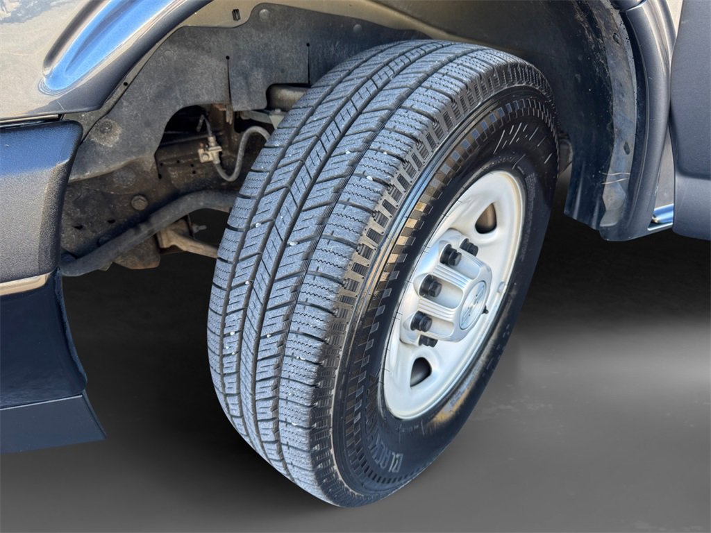 Used 2017 Chevrolet Express 2500 image 10