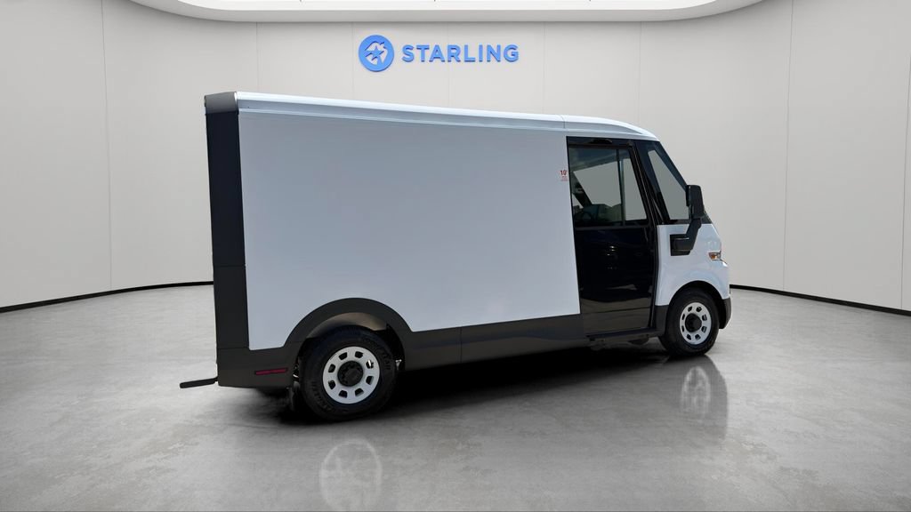 Used 2024 Chevrolet Brightdrop 400 w/ Commercial Equipment Package AWD/4WD image 10