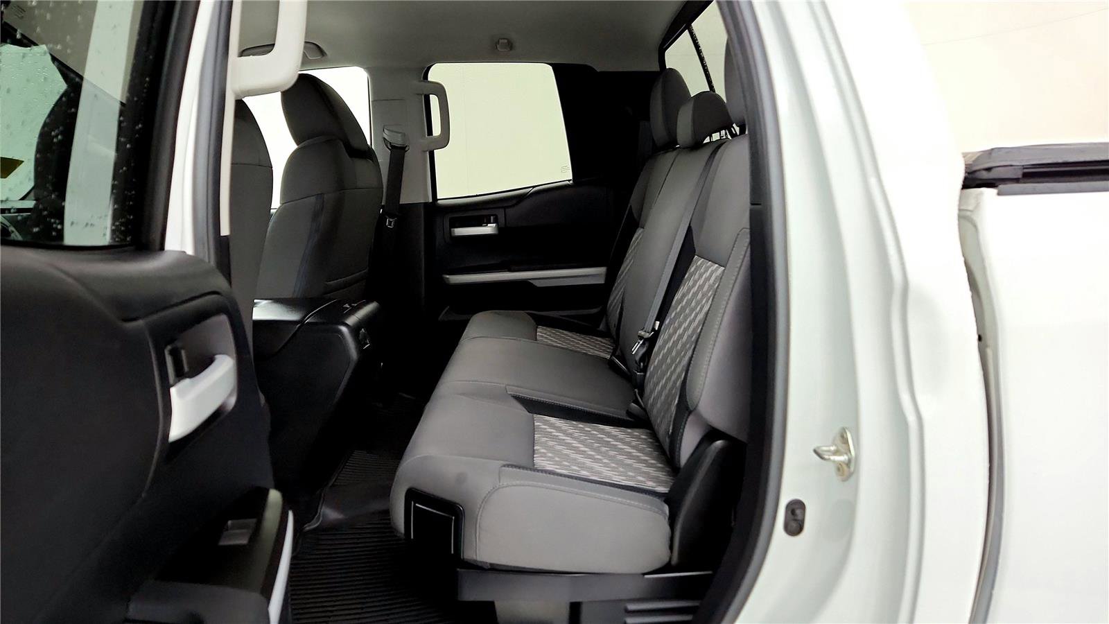 Used 2018 Toyota Tundra SR5 w/ TRD Off Road Package image 20