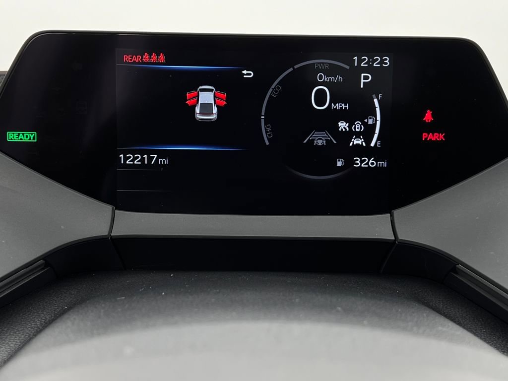 Used 2025 Toyota Prius XLE image 18