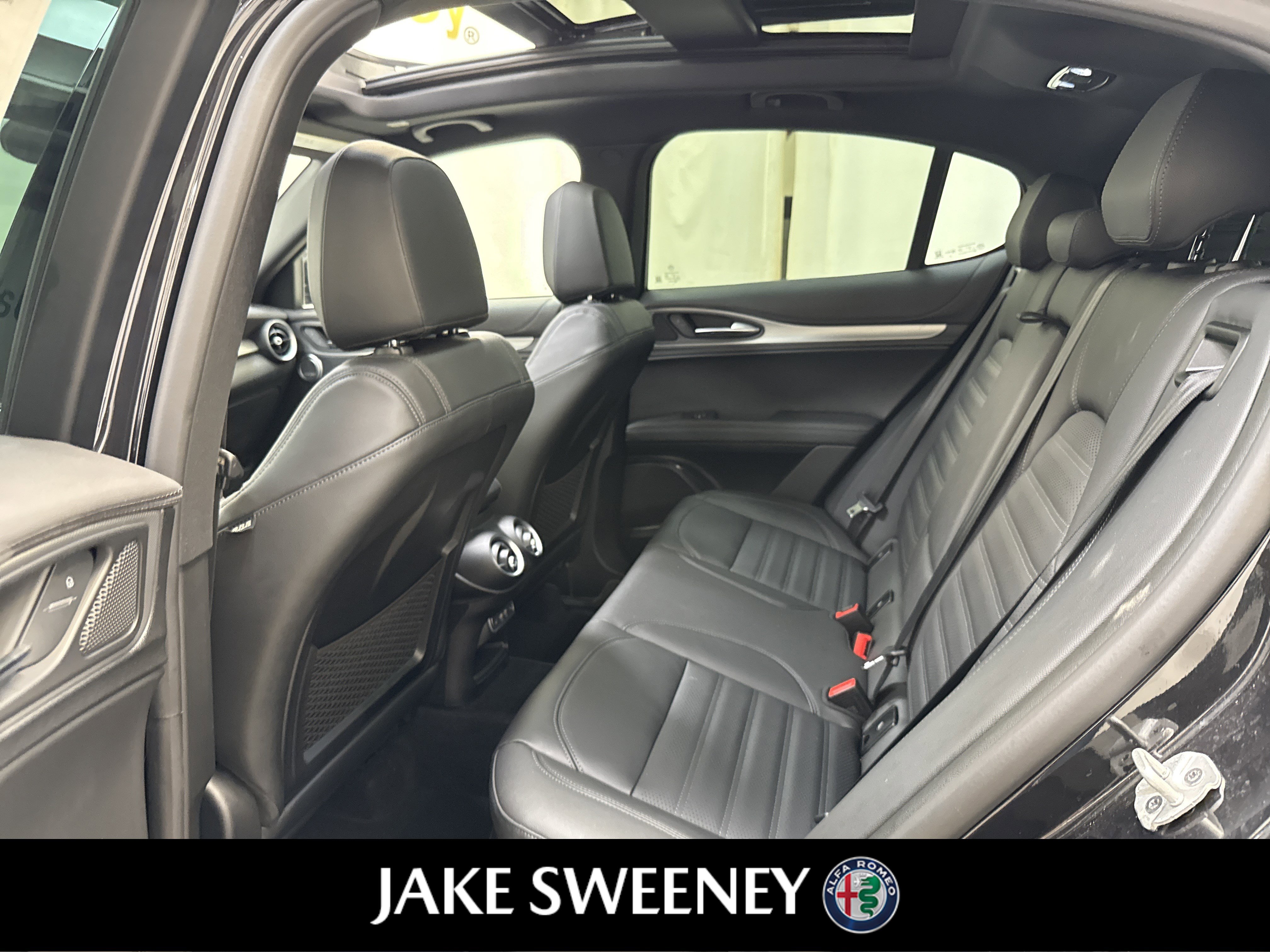 New 2026 Alfa Romeo Stelvio Sprint image 13