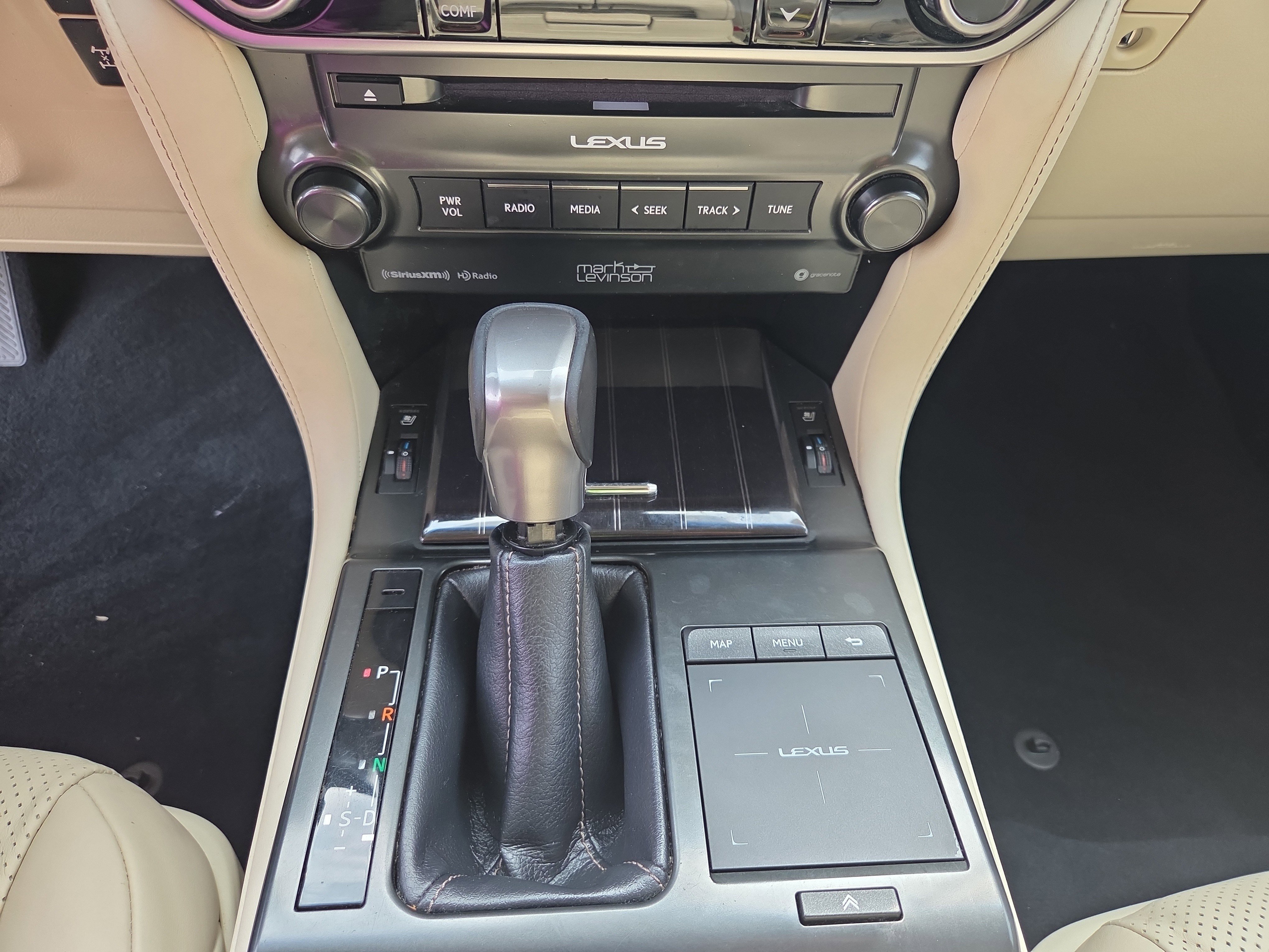 Used 2023 Lexus GX 460 Luxury w/ Sport Design Package AWD/4WD image 14