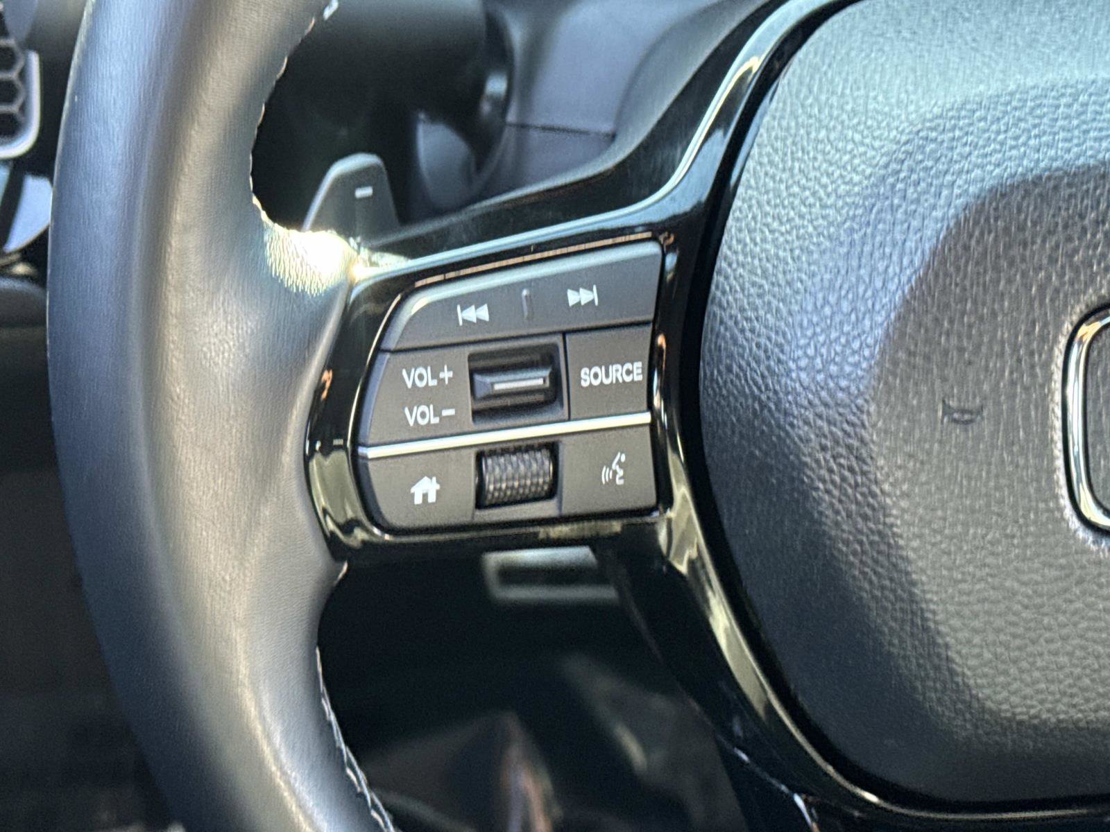 Used 2025 Honda Civic Sport image 6