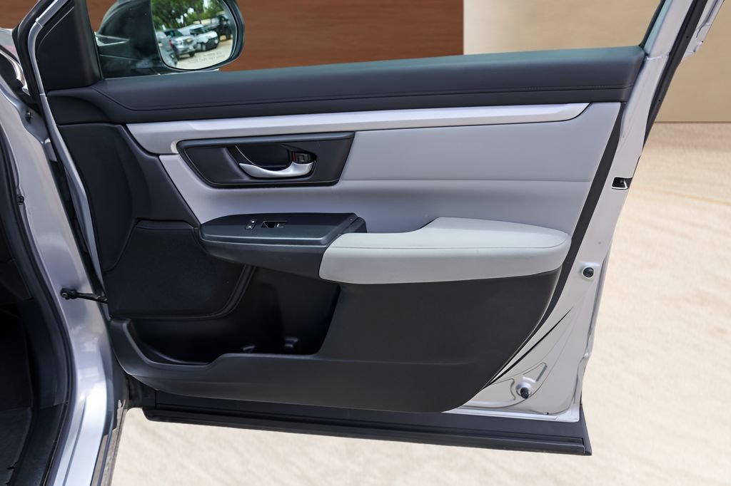 Used 2019 Honda CR-V LX image 25