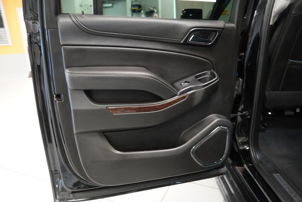 Used 2020 Chevrolet Suburban LT image 27