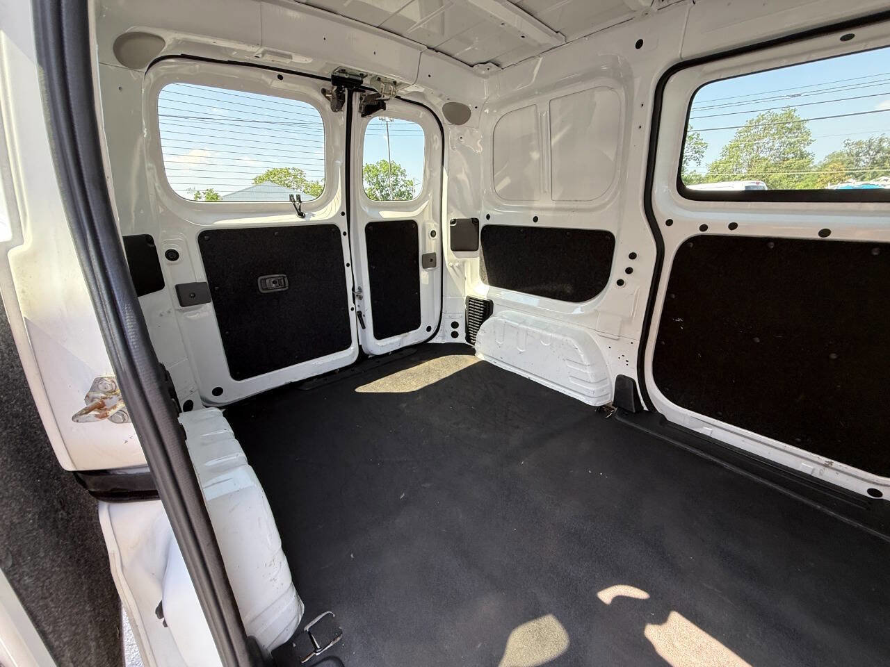Used 2016 Chevrolet City Express LT image 28